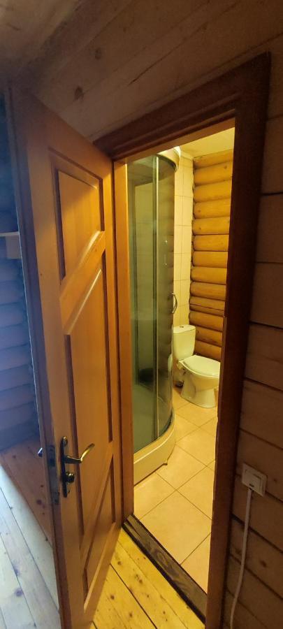 Lev Hotell Tukhlya Exteriör bild