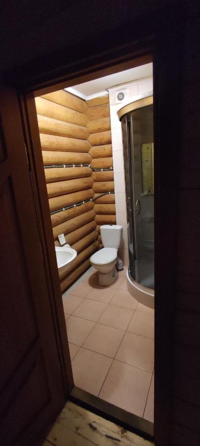 Lev Hotell Tukhlya Exteriör bild